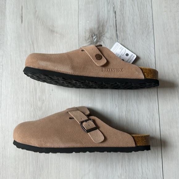 Birkenstock Boston Soft Footbed
Suede Leather beige size M10 NWT in box - Picture 13 of 15